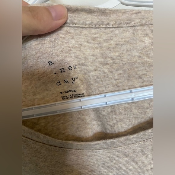 A new day is X large - Picture 3 of 3